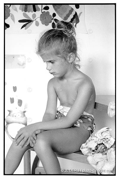 petite fille boudeuse - sulky little girl